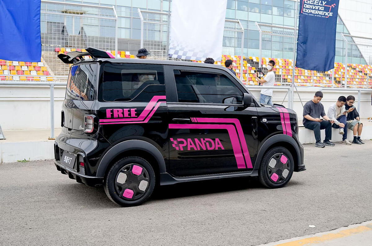 Geely Geometry Panda Knight side