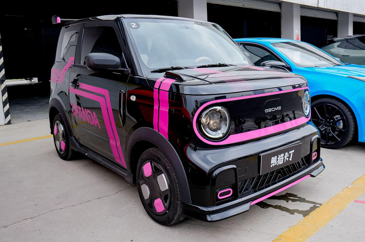 Geely Geometry Panda Knight static front corner