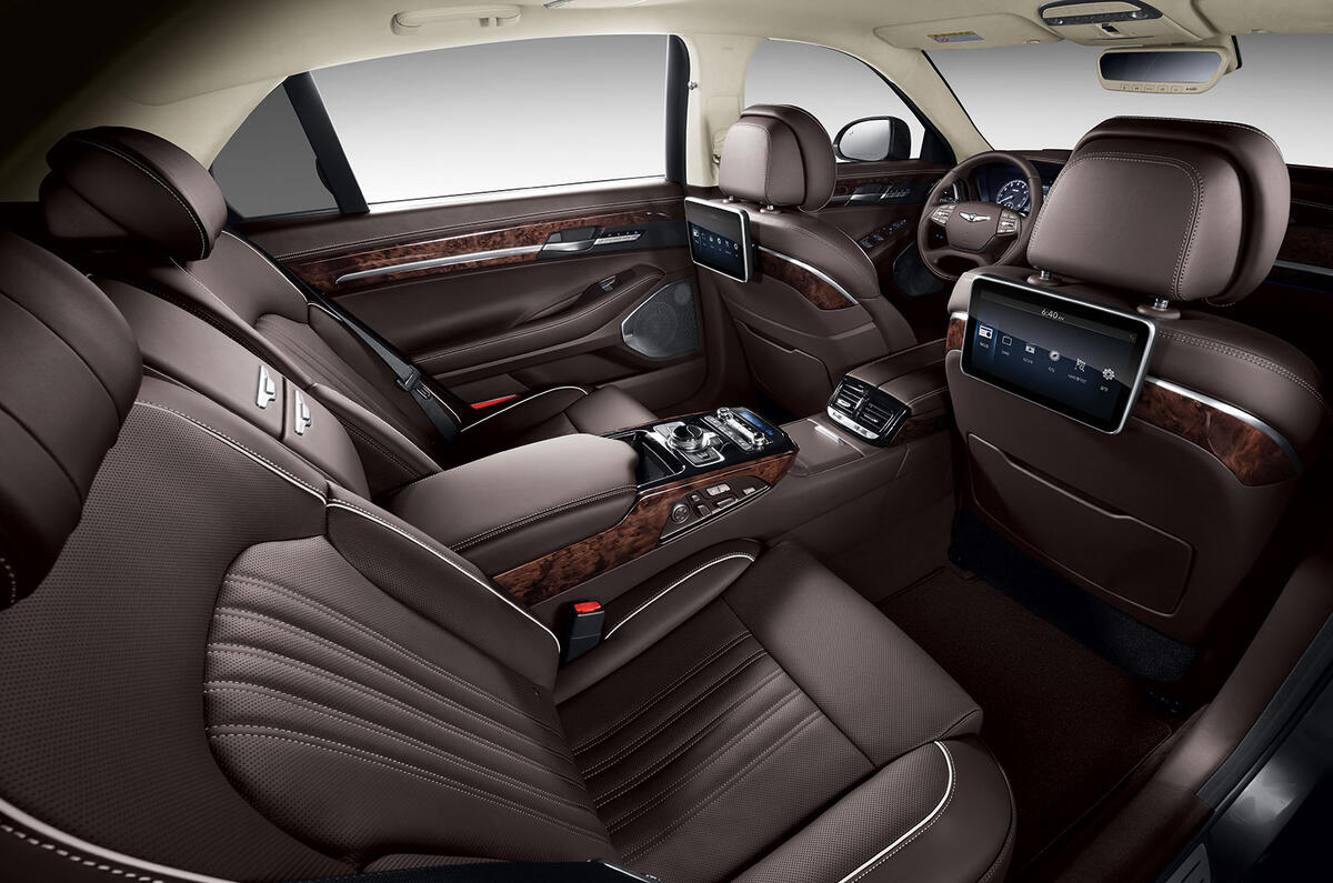 Hyundai Genesis G90 interior