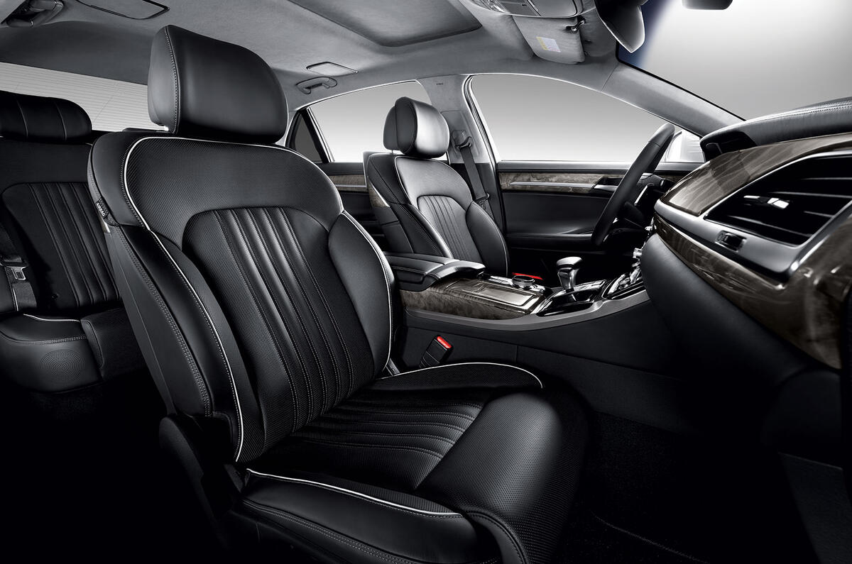 Hyundai Genesis G90 interior