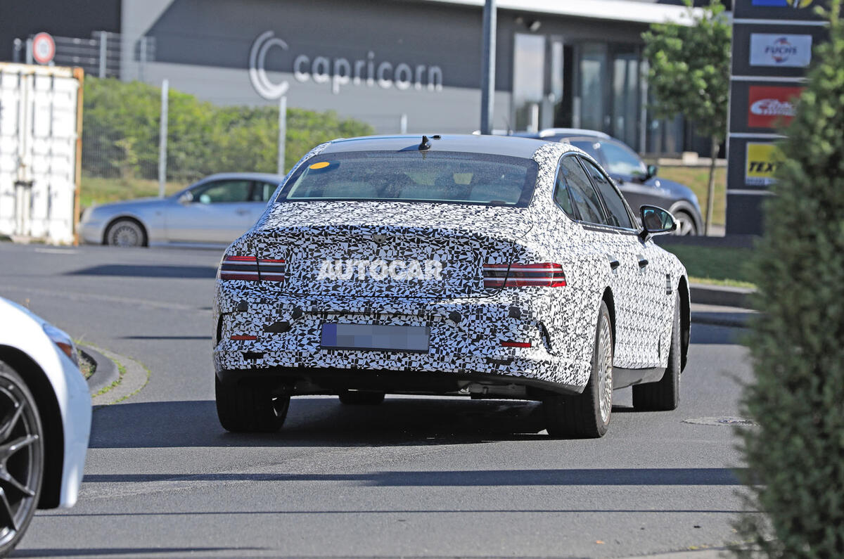 Genesis G80 spy images - rear end