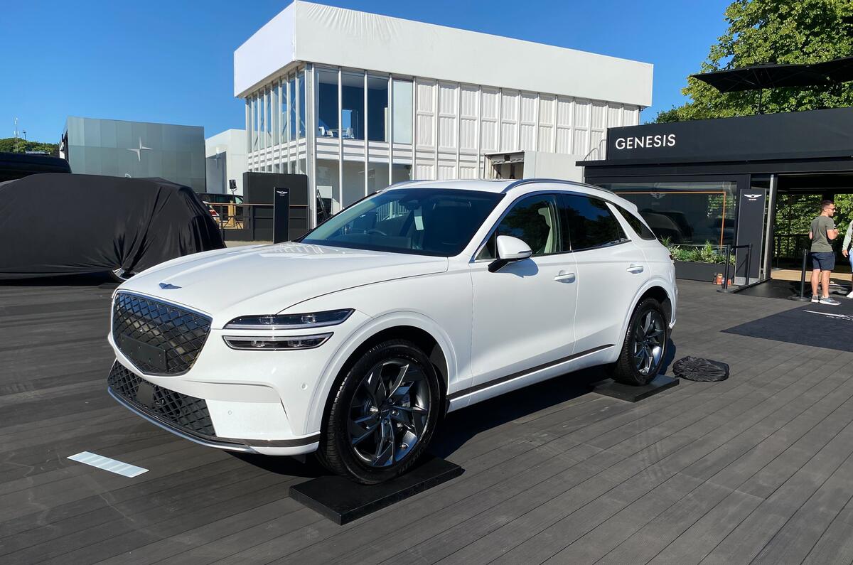 Genesis GV70 Electric sdie front