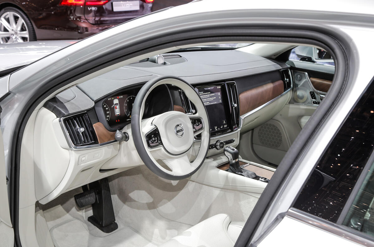 Volvo V90