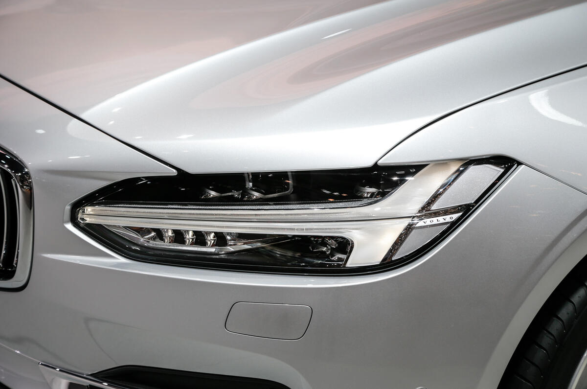 Volvo V90