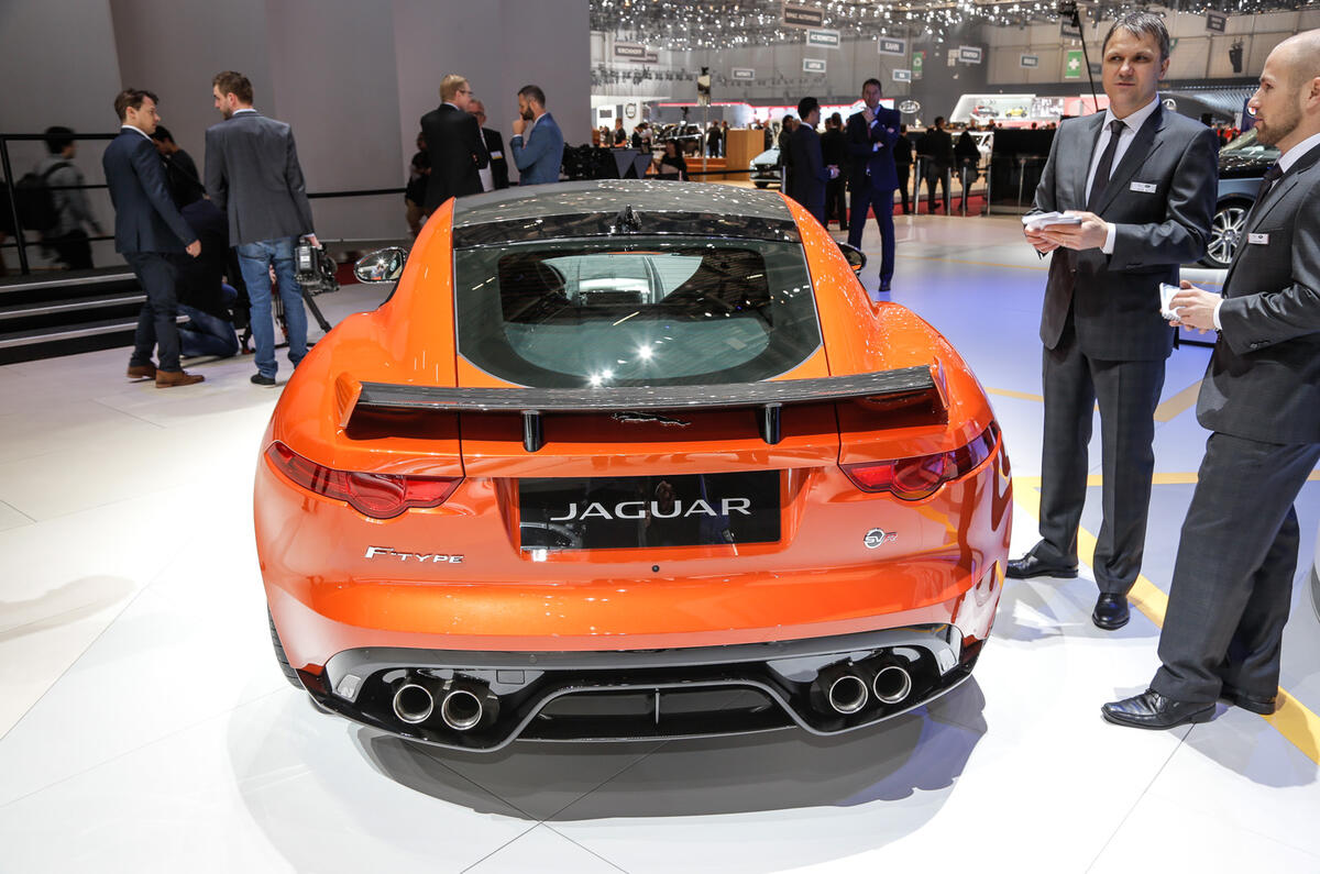 Jaguar F-Type SVR