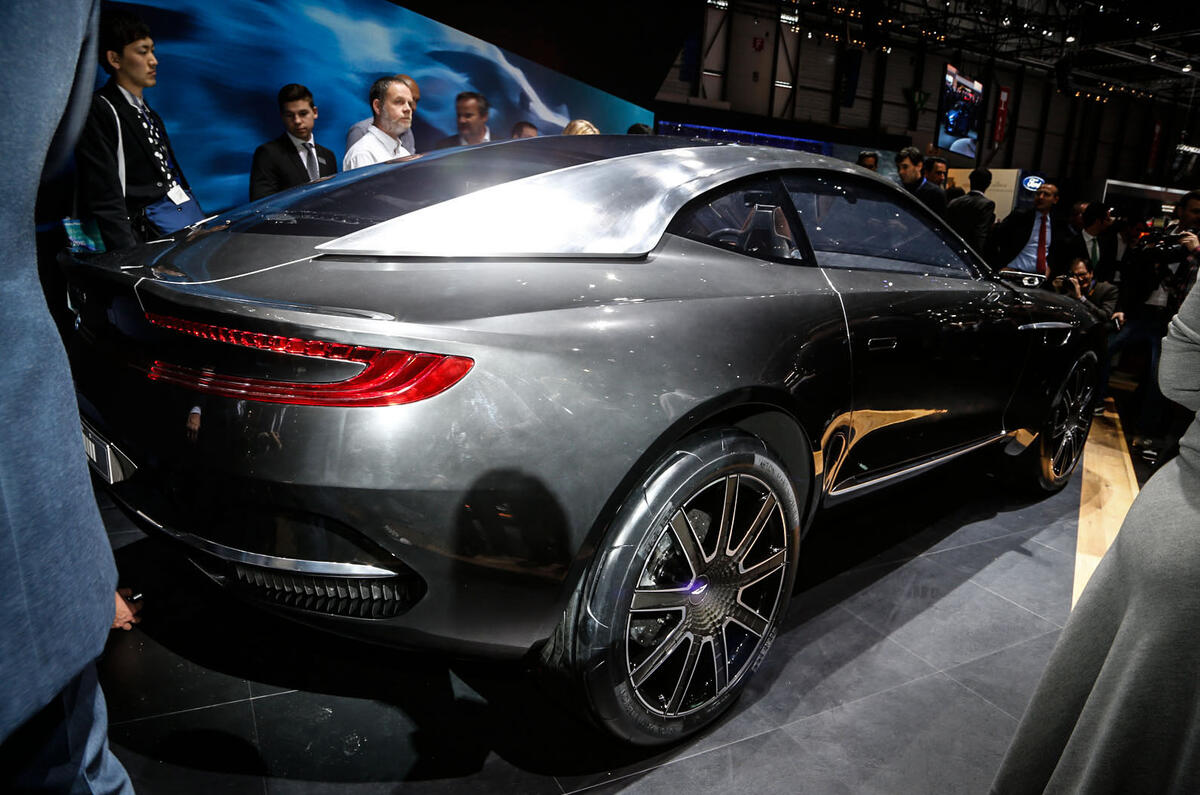 Aston Martin DBX