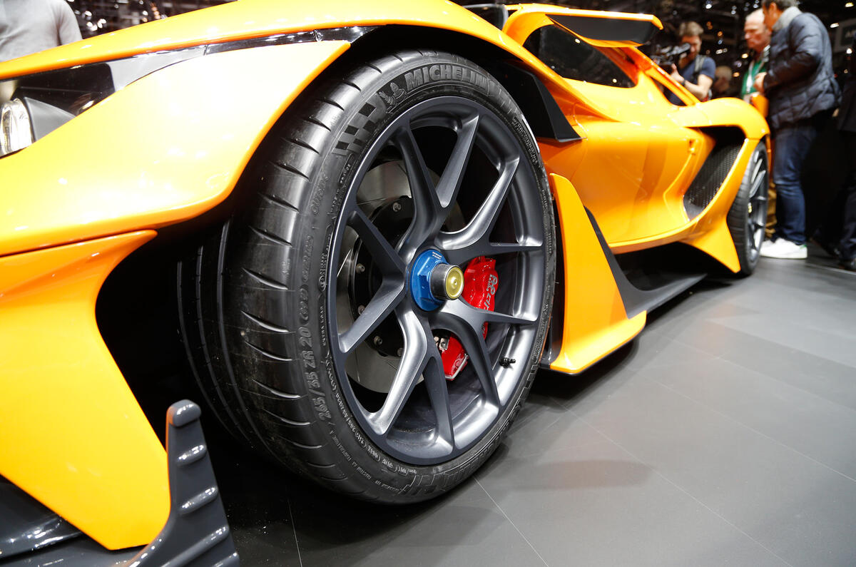 Apollo Arrow hypercar
