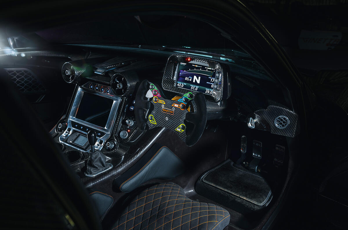 Ginetta Akula interior Ginetta Akula interior