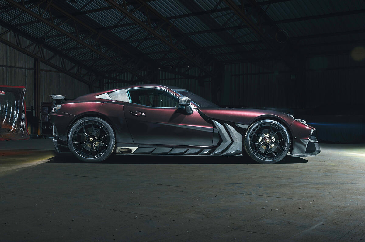 Ginetta Akula side Ginetta Akula side