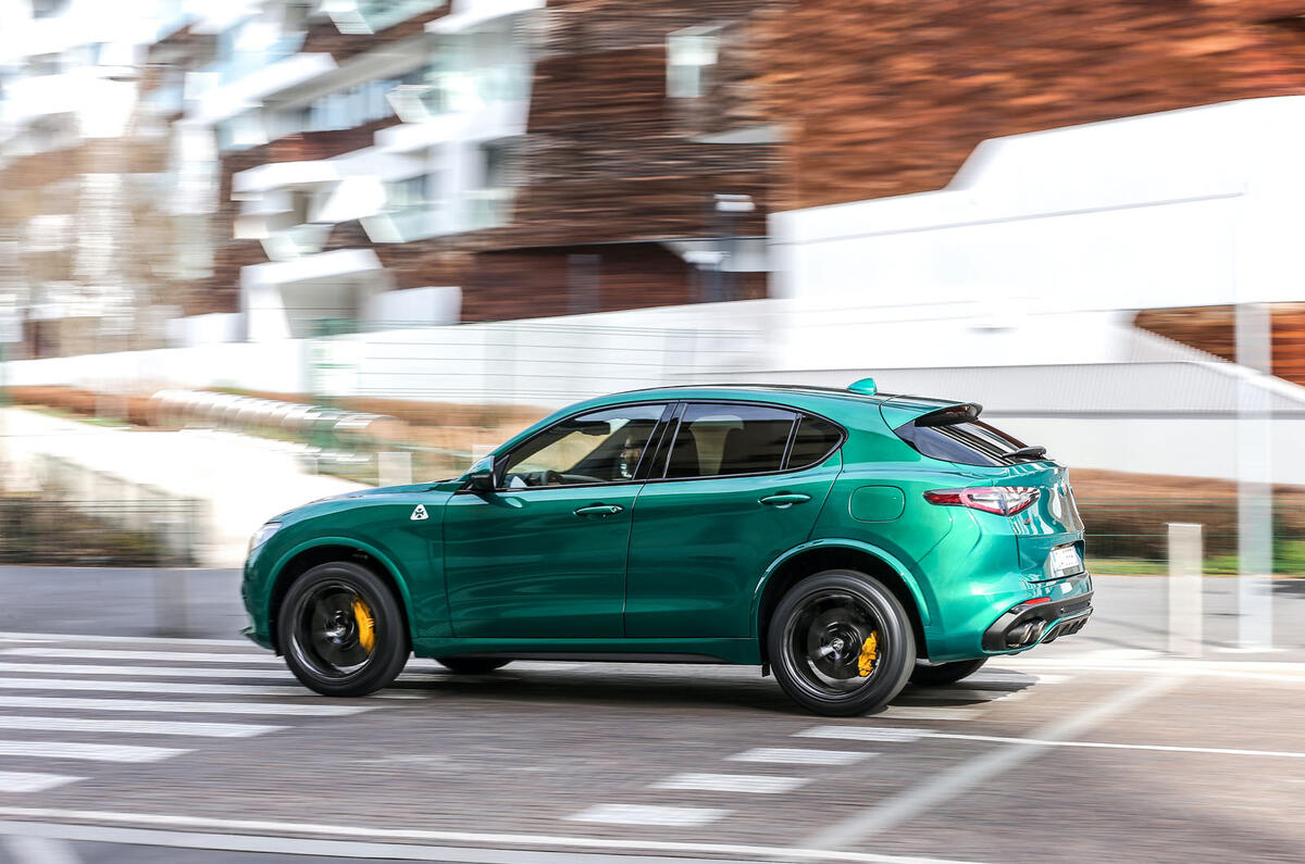 Alfa Romeo Giulia and Stelvio Quadrifoglio 2020 updates - Stelvio side Alfa Romeo Giulia and Stelvio Quadrifoglio 2020 updates - Stelvio side