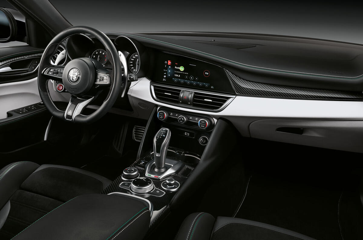 Alfa Romeo Giulia and Stelvio Quadrifoglio 2020 updates - interior Alfa Romeo Giulia and Stelvio Quadrifoglio 2020 updates - interior