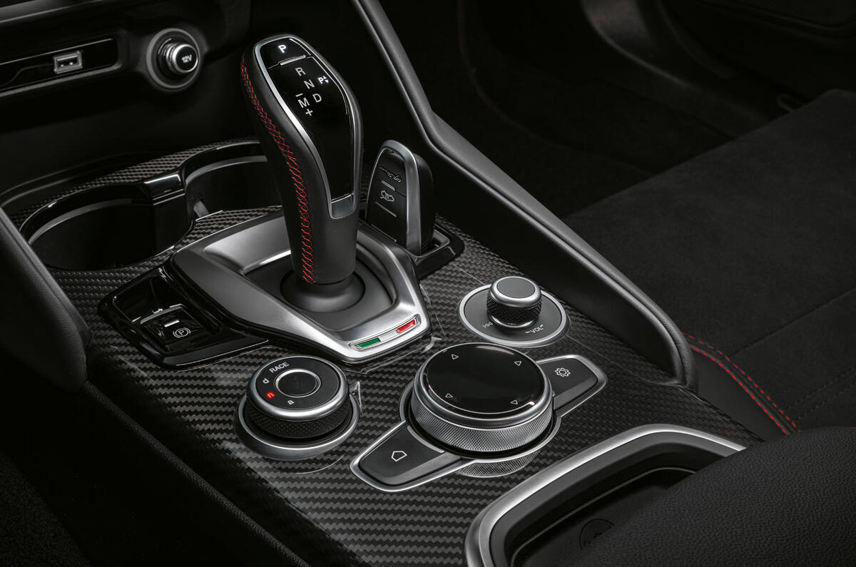 Alfa Romeo Giulia and Stelvio Quadrifoglio 2020 updates - centre console Alfa Romeo Giulia and Stelvio Quadrifoglio 2020 updates - centre console