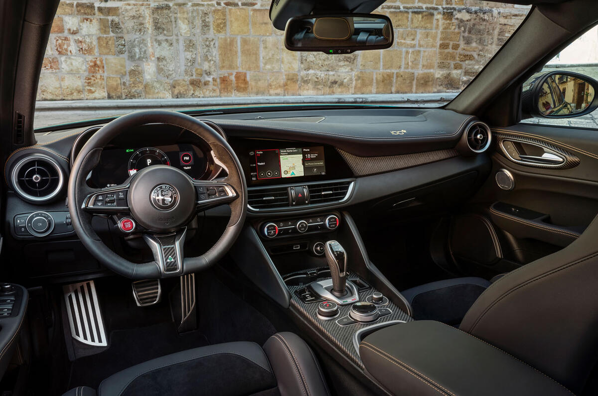 Giulia & Stelvio QV 100 anniversary   interior