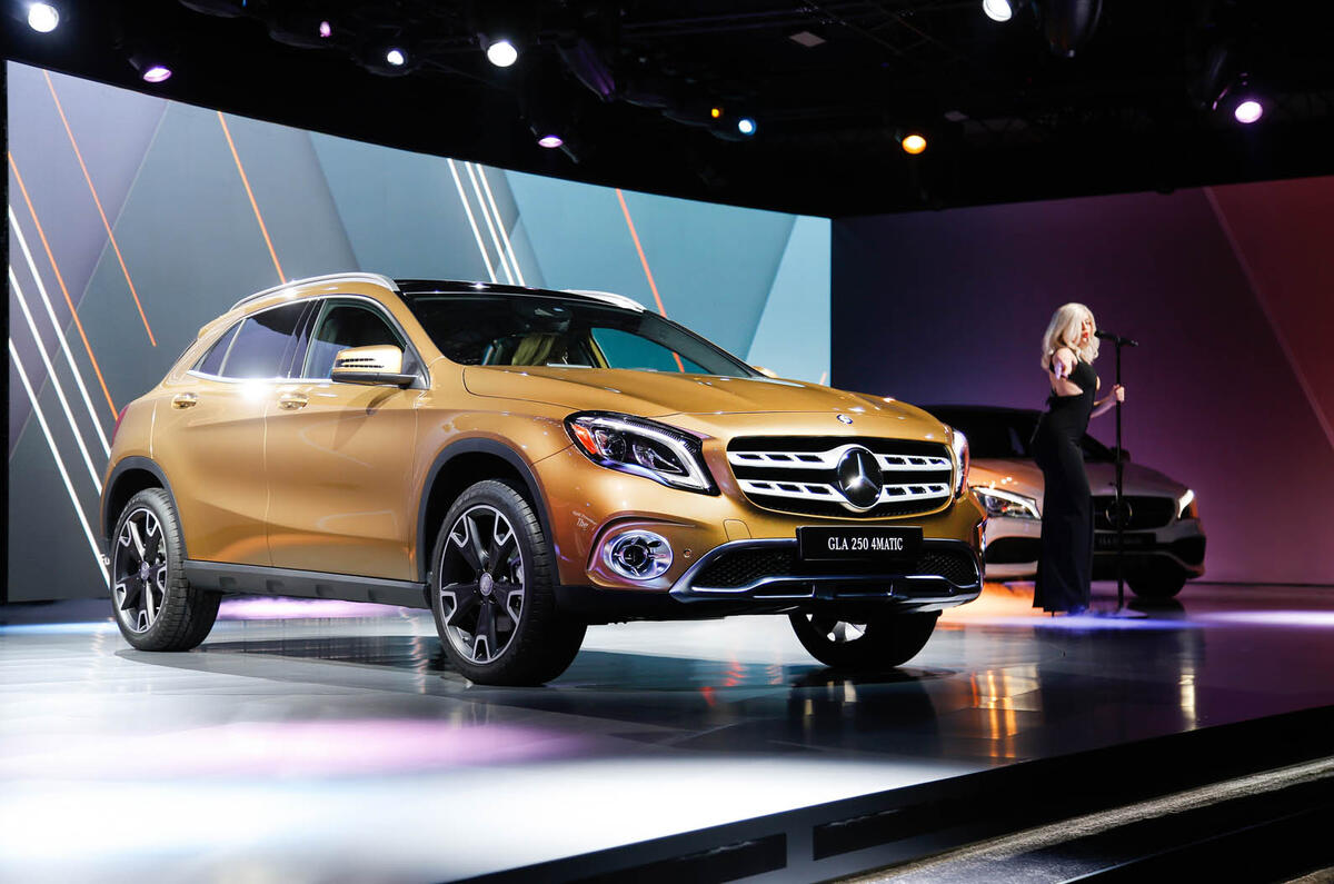 2017 Mercedes-Benz GLA facelift launched in Detroit