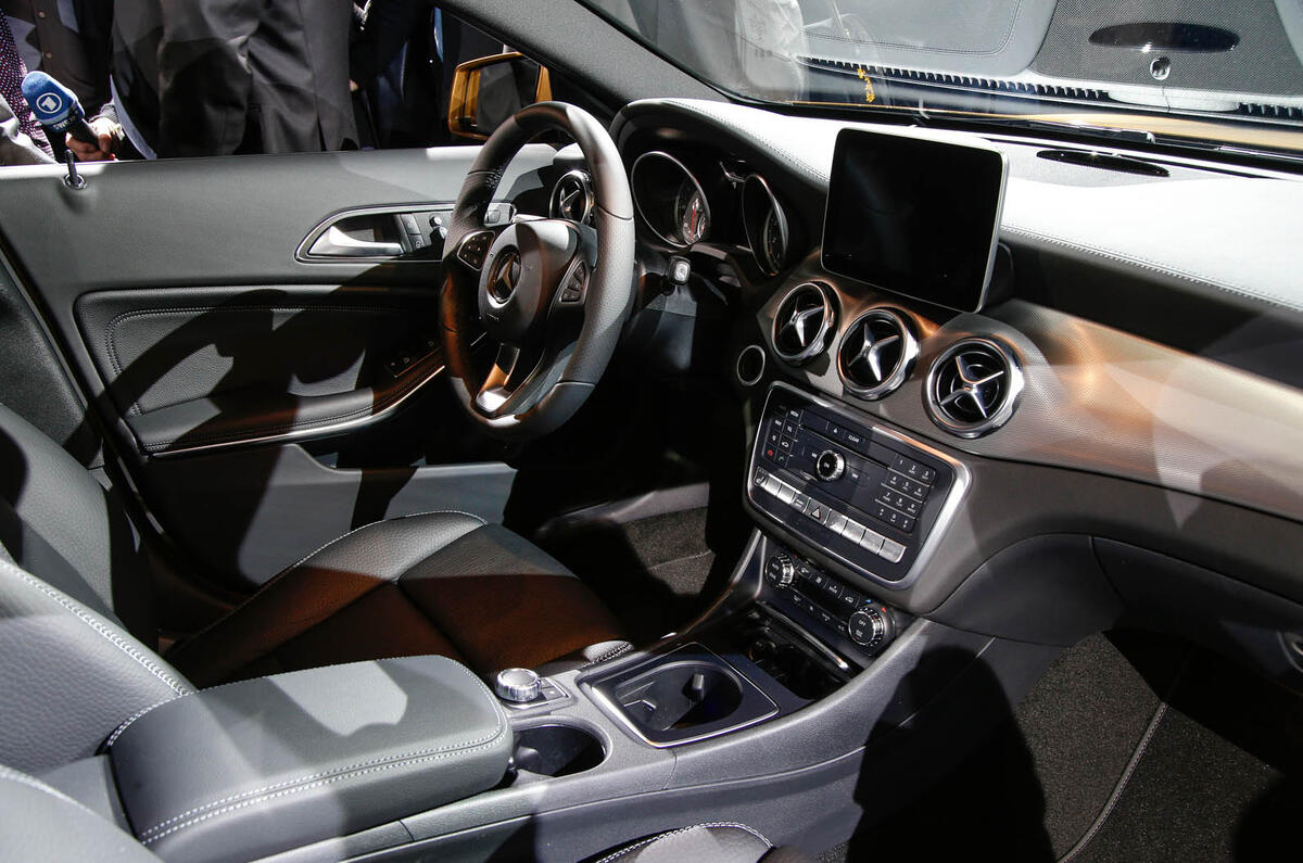 2017 Mercedes-Benz GLA facelift launched in Detroit