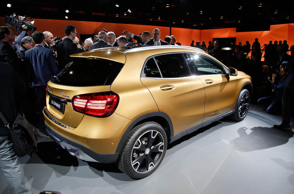 2017 Mercedes-Benz GLA facelift launched in Detroit