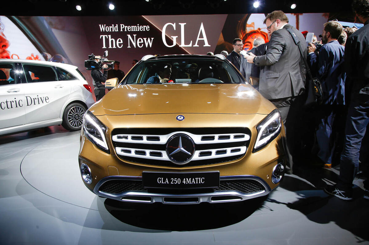 2017 Mercedes-Benz GLA facelift launched in Detroit