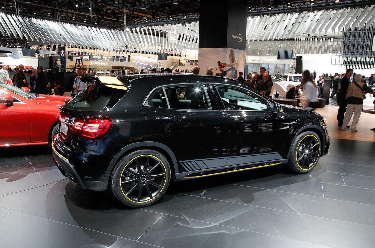 2017 Mercedes-Benz GLA facelift launched in Detroit