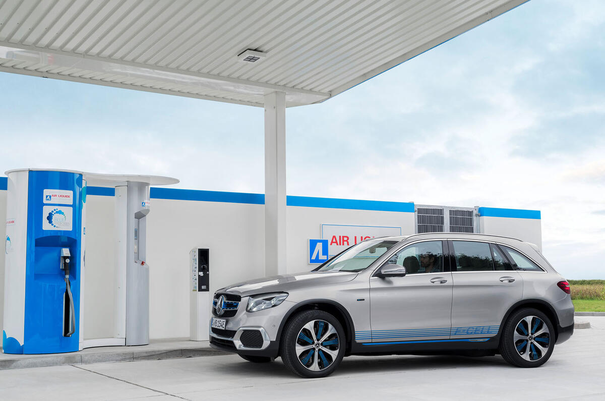 Mercedes-Benz GLC F-Cell unveiled Mercedes-Benz GLC F-Cell unveiled