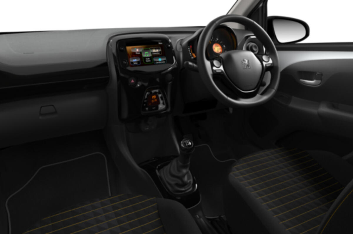 GlossyBlackwithgrainedblackinteriorambienceMY80 GlossyBlackwithgrainedblackinteriorambienceMY80