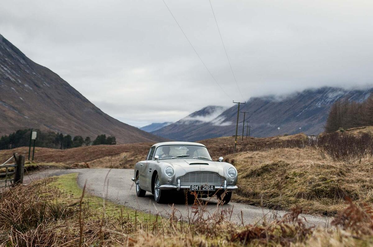 Aston Martin to produce 25 Bond replica Goldfinger DB5s