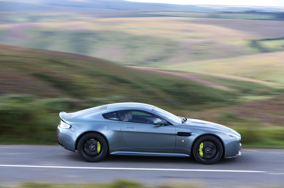 Aston Martin Vantage