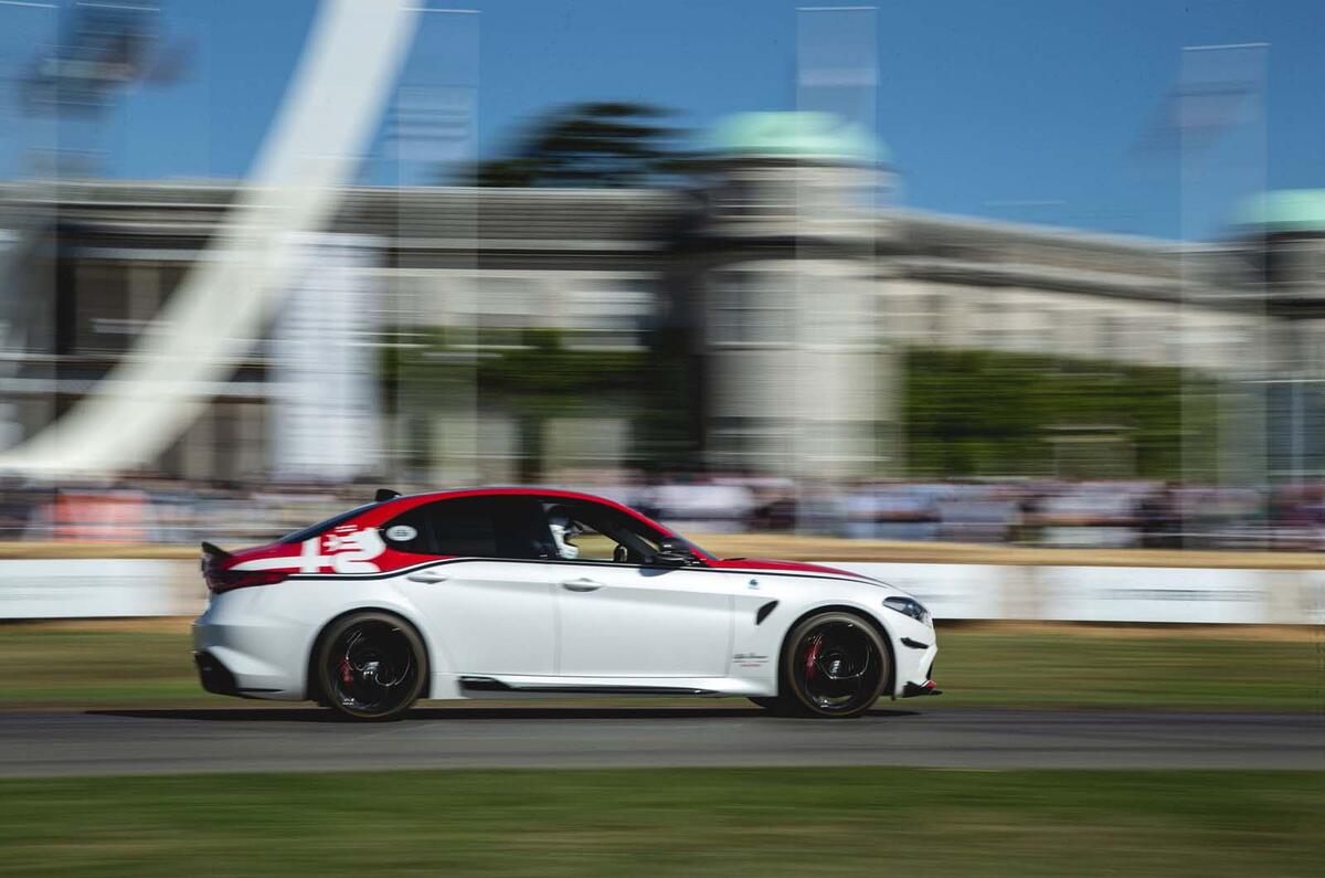 Alfa Romeo Giulia Quadrifoglio Racing Edition