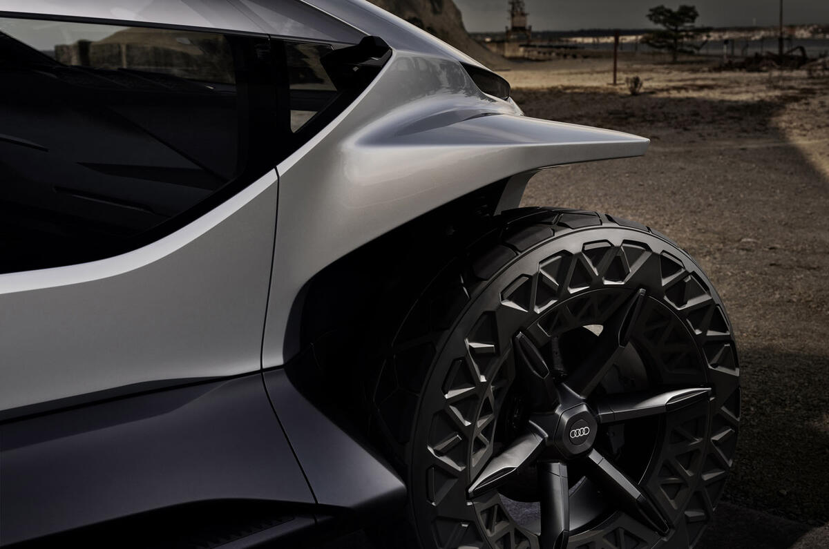 2020 Audi AI:Trail - static wheel