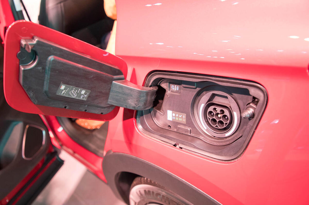 2020 Vauxhall GrandlandX Hybrid4 at Frankfurt motor show 2019