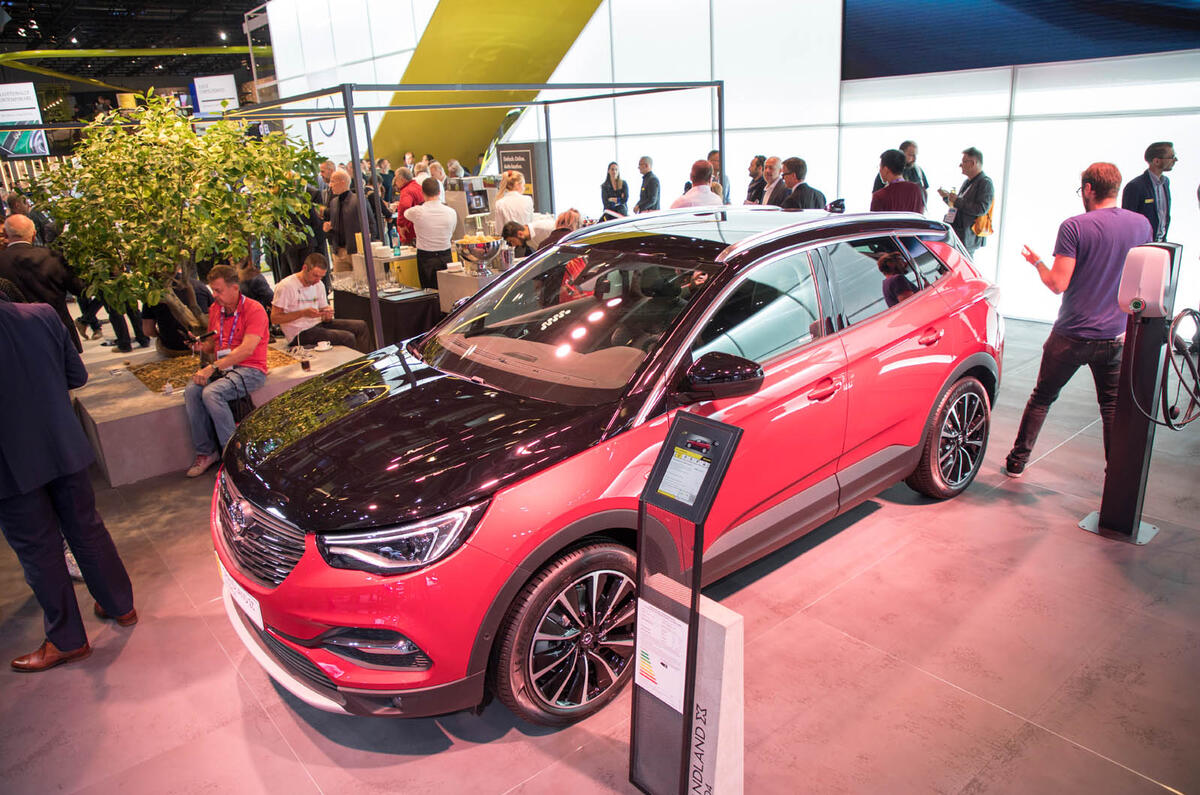 2020 Vauxhall GrandlandX Hybrid4 at Frankfurt motor show 2019