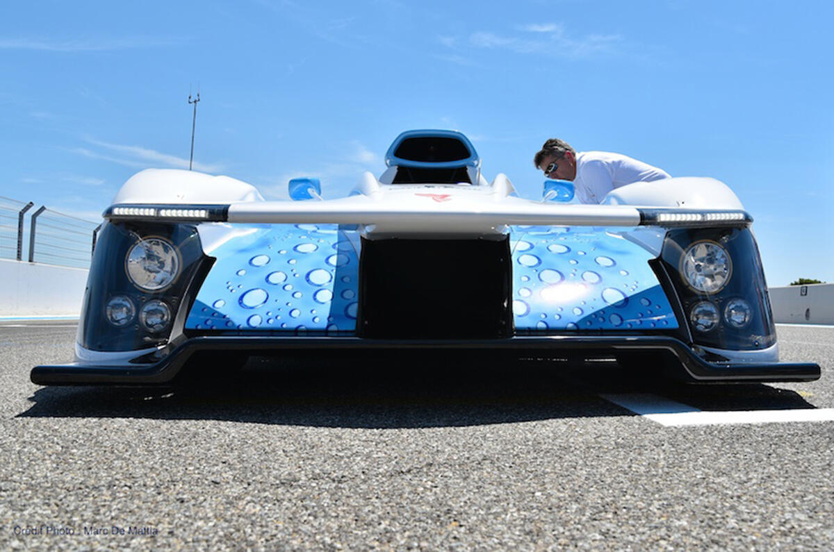 Hydrogen fuel cell racing car Hydrogen fuel cell racing car