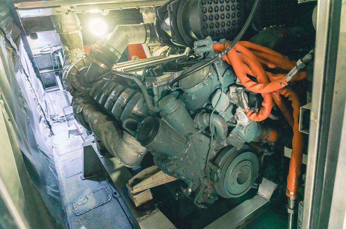 Griffon Hoverwork 12000TD hovercraft engine Griffon Hoverwork 12000TD hovercraft engine