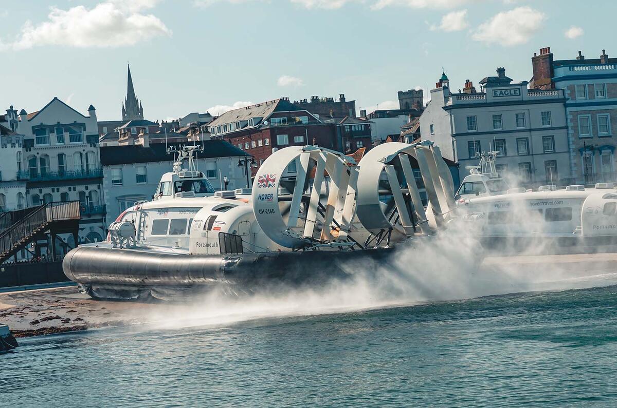Griffon Hoverwork 12000TD hovercraft rear on water Griffon Hoverwork 12000TD hovercraft rear on water