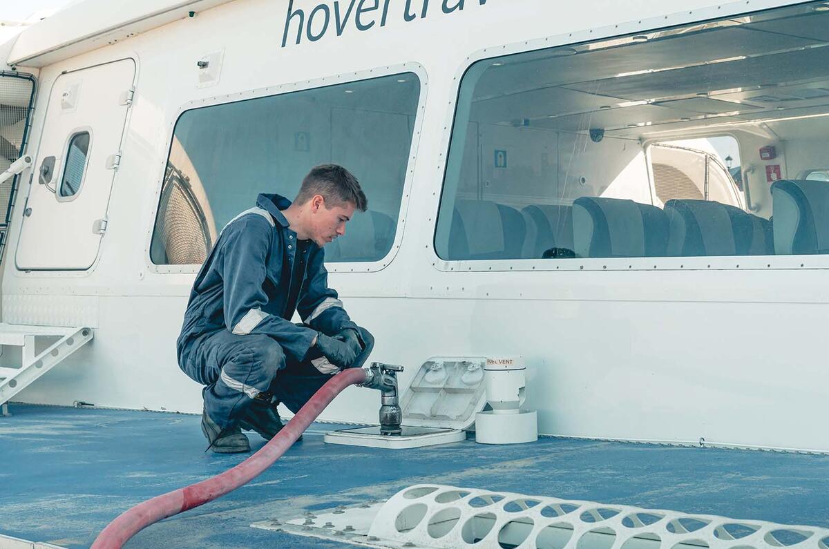 Griffon Hoverwork 12000TD hovercraft refuelling Griffon Hoverwork 12000TD hovercraft refuelling