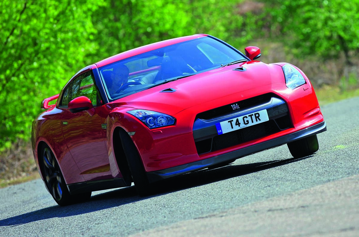 Nissan GT R