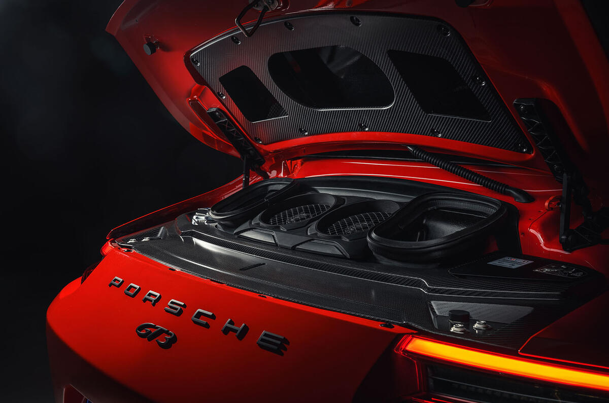 Updated Porsche 911 GT3 gains manual gearbox and 9000rpm redline