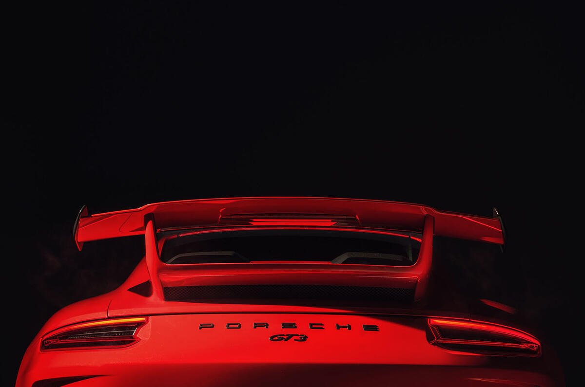 Updated Porsche 911 GT3 gains manual gearbox and 9000rpm redline