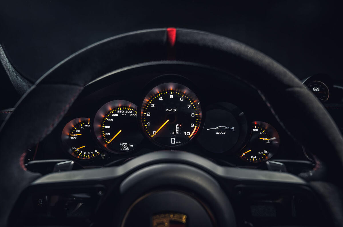 Updated Porsche 911 GT3 gains manual gearbox and 9000rpm redline