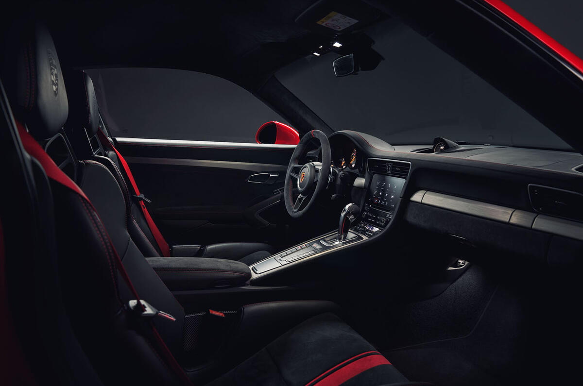 Updated Porsche 911 GT3 gains manual gearbox and 9000rpm redline