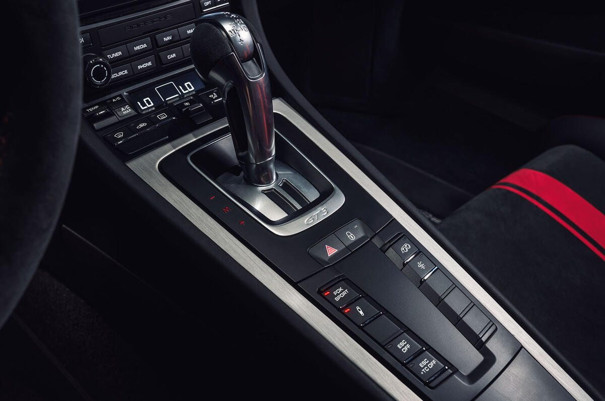 Updated Porsche 911 GT3 gains manual gearbox and 9000rpm redline