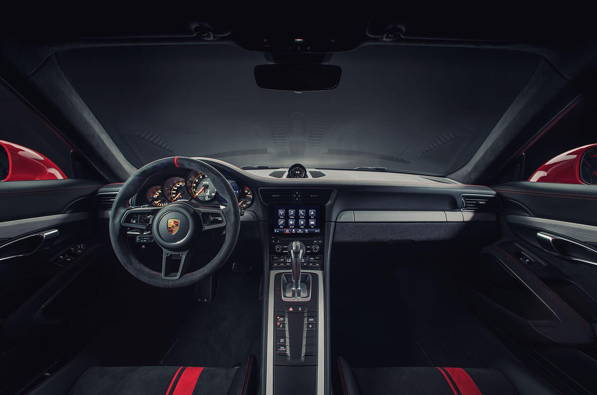 Updated Porsche 911 GT3 gains manual gearbox and 9000rpm redline