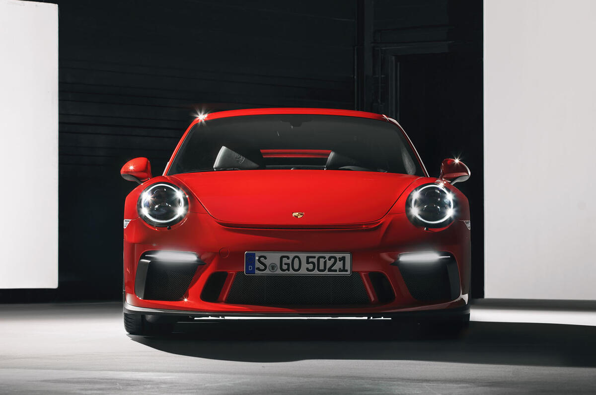 Updated Porsche 911 GT3 gains manual gearbox and 9000rpm redline