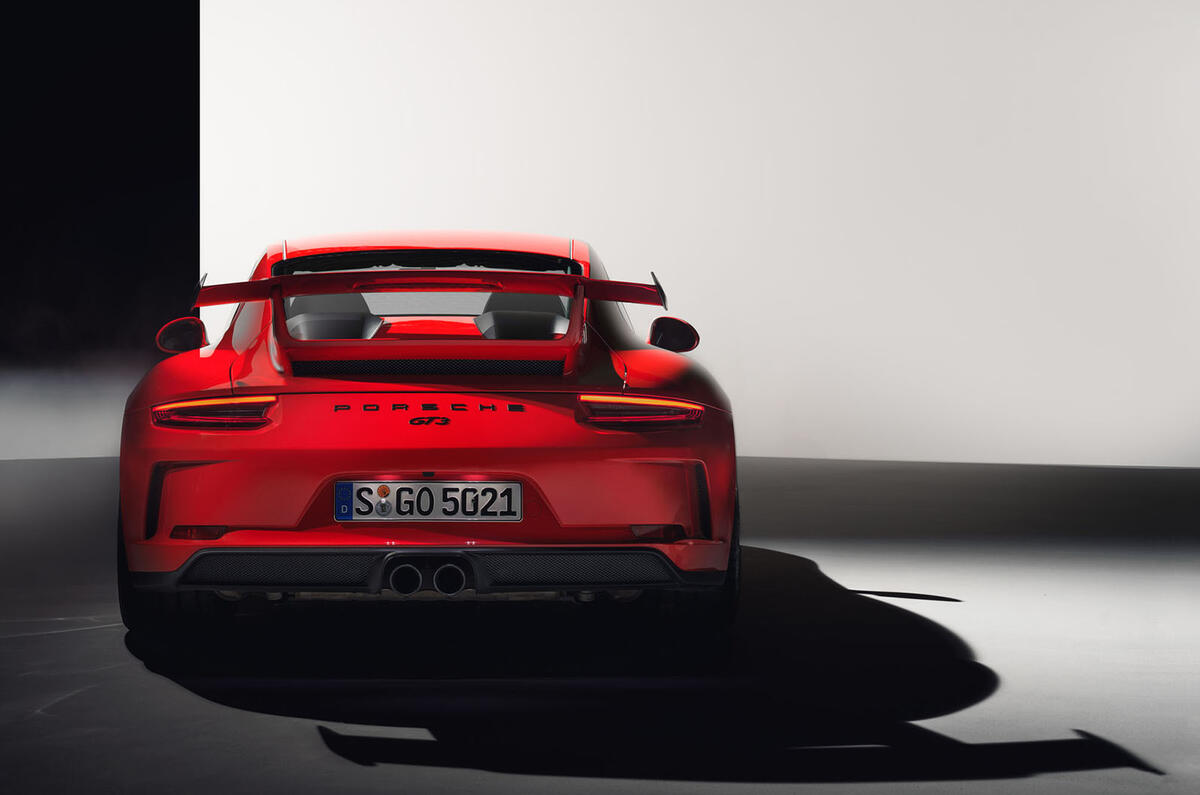 Updated Porsche 911 GT3 gains manual gearbox and 9000rpm redline