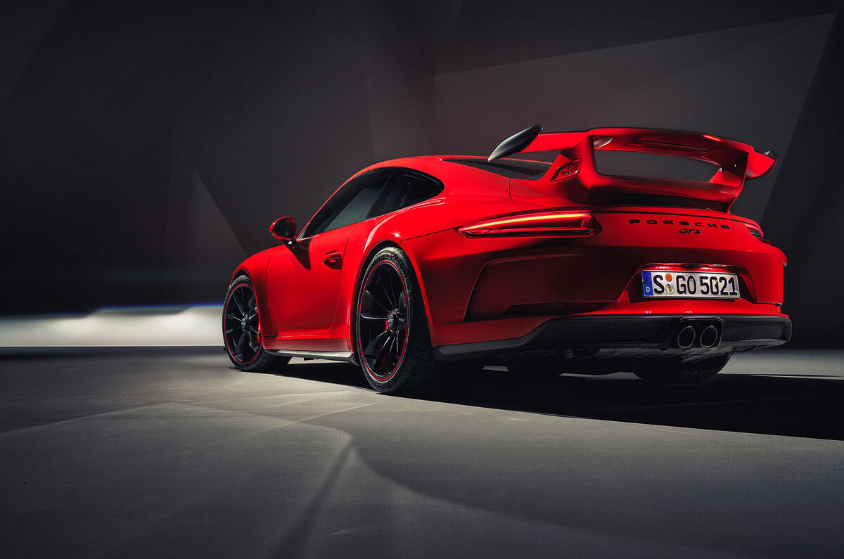Updated Porsche 911 GT3 gains manual gearbox and 9000rpm redline