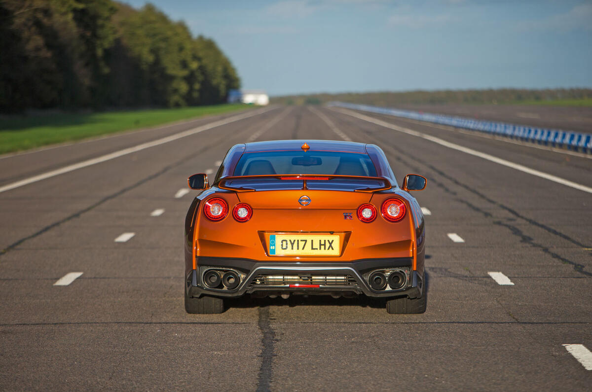 Nissan GT-R roadtrip 
