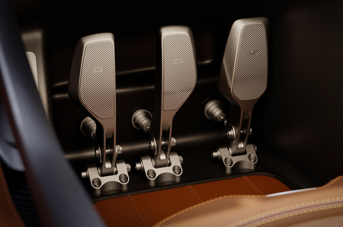 Hennessey Blackbird 42