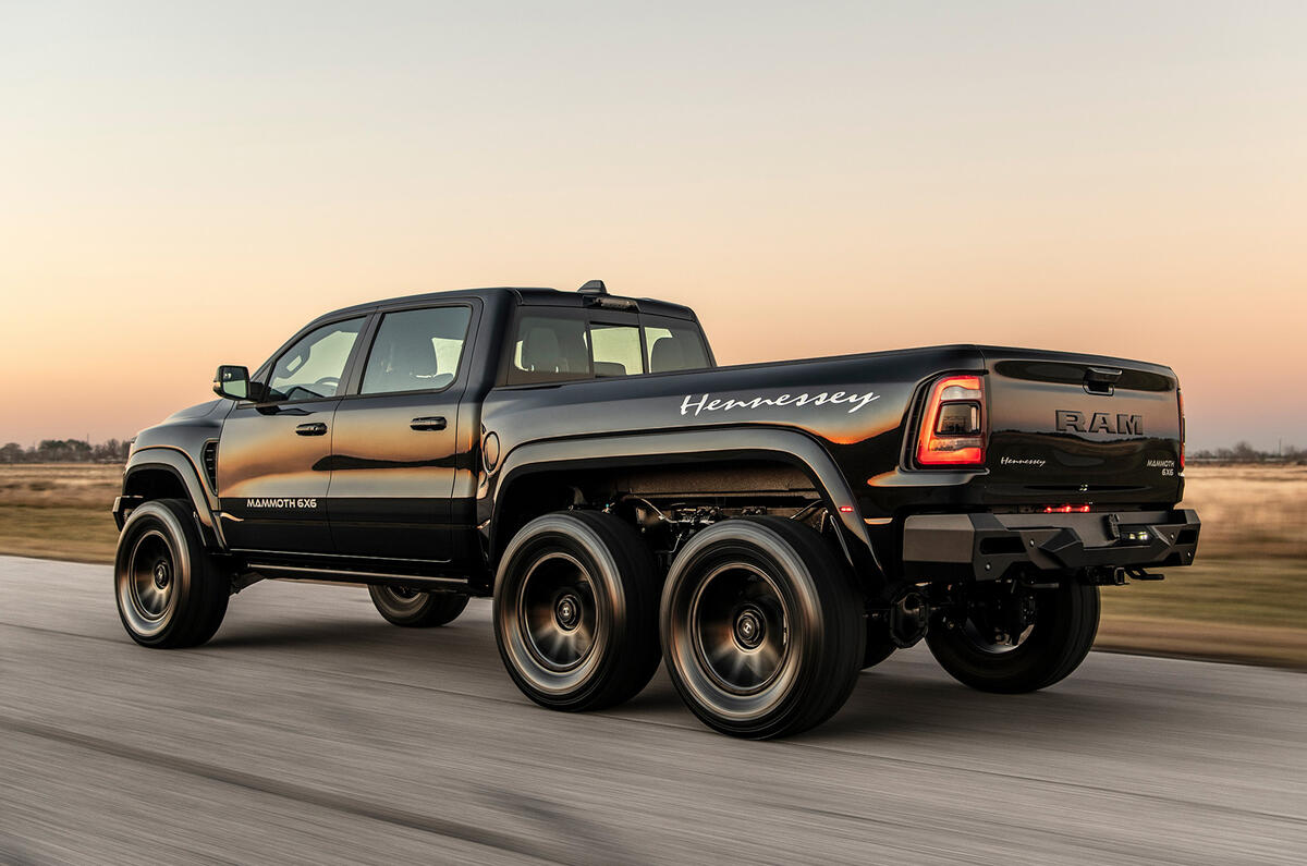 Hennessey Mammoth 1000 6x6 TRX   002
