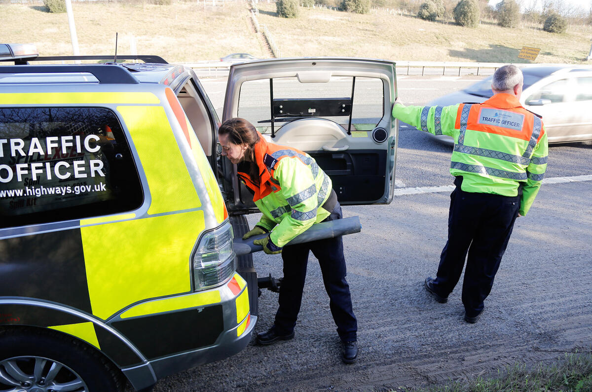 Traffic officers Mitsubishi Shogun