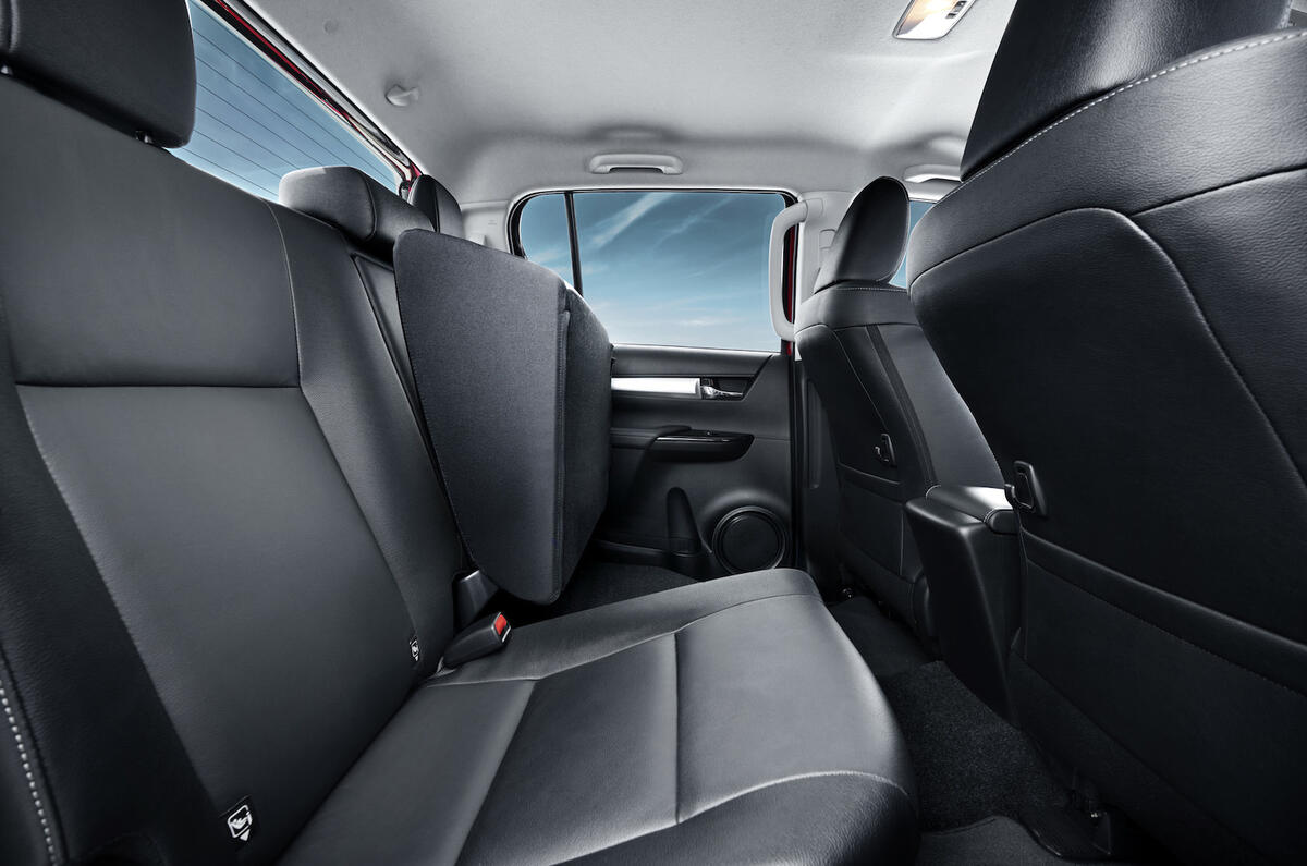 2022 Toyota Hilux Invincible Double Cab review review 2022 Toyota Hilux Invincible Double Cab review review