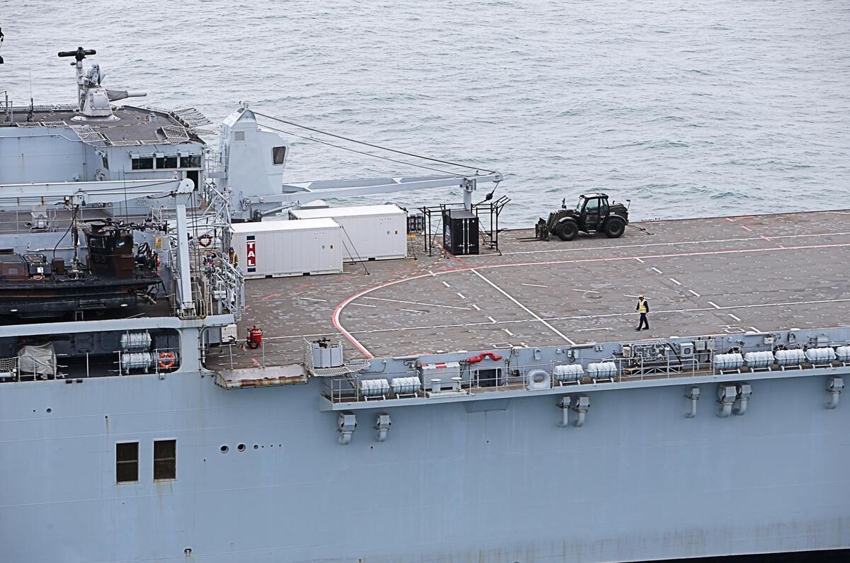 HMS Bulwark - Christmas road test